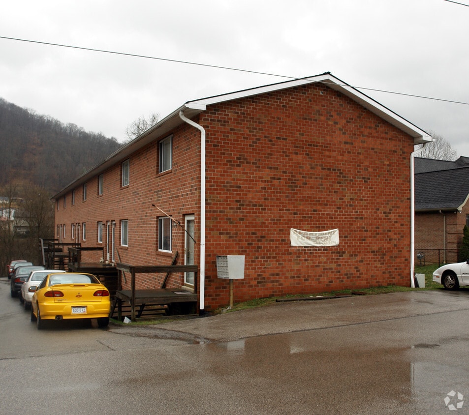 31 Guyan Dr, Chapmanville, WV 25508 Apartments in Chapmanville, WV