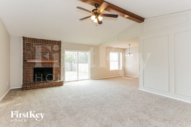 Foto del edificio - 6505 Pilgrim Ln