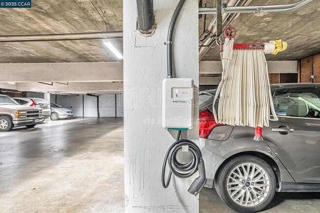 Foto del edificio - 233 Orange St