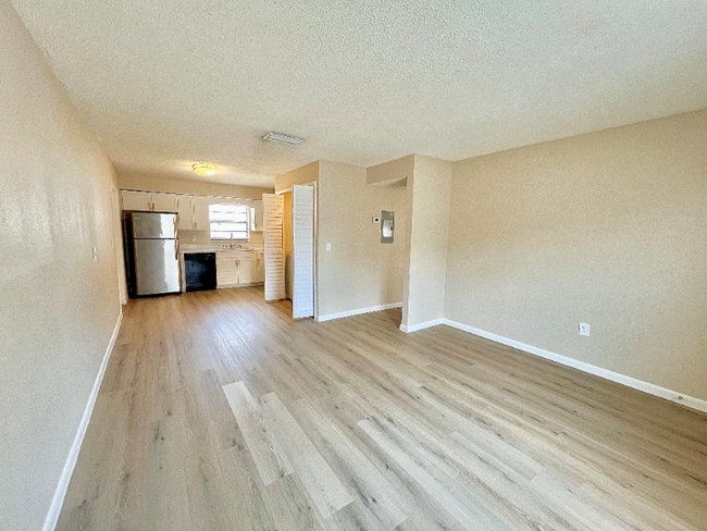 Building Photo - 5107 S Clarice Ct