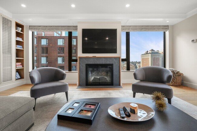 Building Photo - 220 Boylston St