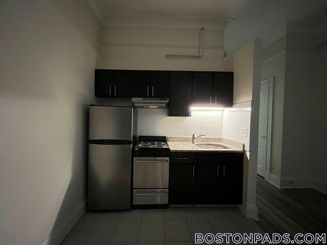 Building Photo - 62 Boylston St