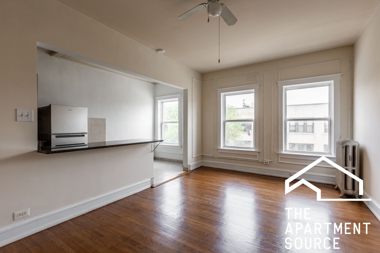 Foto principal - 2712 N Milwaukee Ave