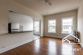 Building Photo - 2712 N Milwaukee Ave