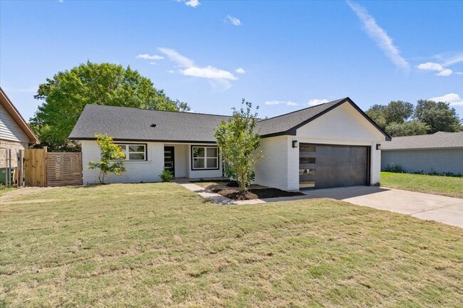 Building Photo - 6901 Windrift Way