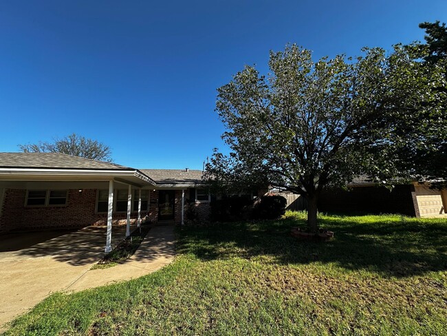 Foto del edificio - Three bedroom in central Lubbock