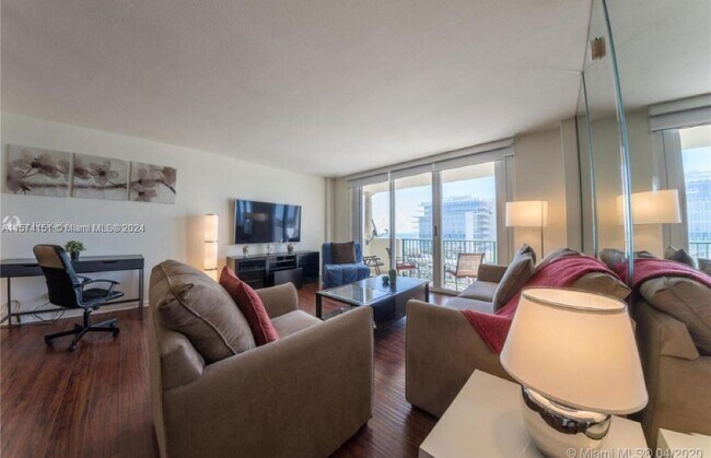 Foto del edificio - 9195 Collins Ave