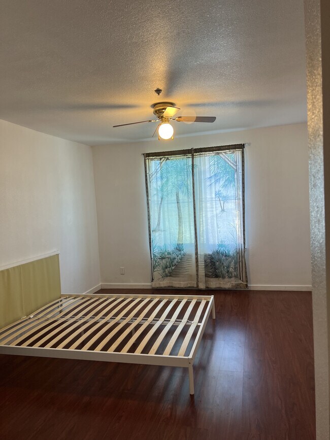 Bedroom 1 - 2901 MacArthur Blvd