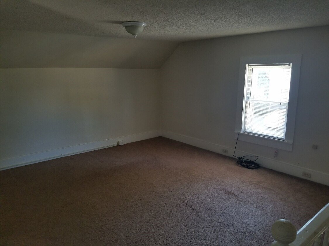 517 Morris St Unit 4, Oglesby, IL 61348 Condo for Rent in Oglesby, IL