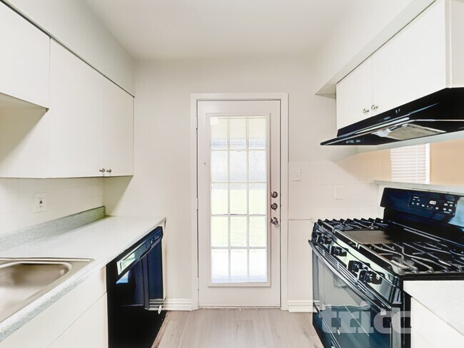 Foto del edificio - 902 Woodbrook St