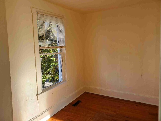 Foto del edificio - 534 N Plum St