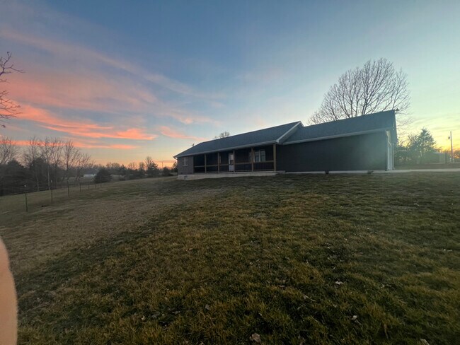 Foto del edificio - 3807 New Hope Rd