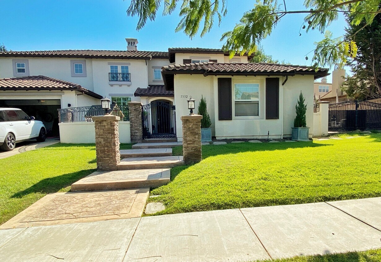 Foto principal - 1332 N Paradise Ridge Way