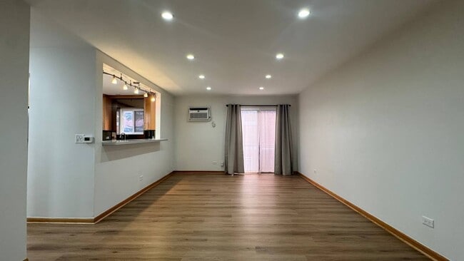 Foto del edificio - 1650 Mill St