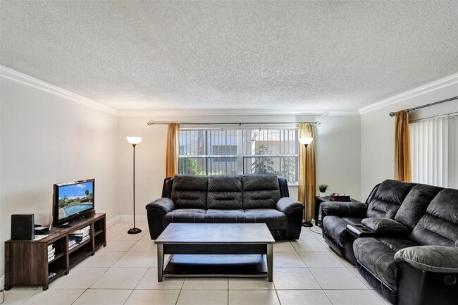 Building Photo - 12215 Royal Palm Blvd