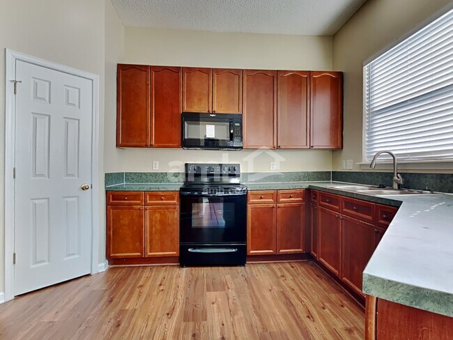 Building Photo - 695 Timbermill Ln