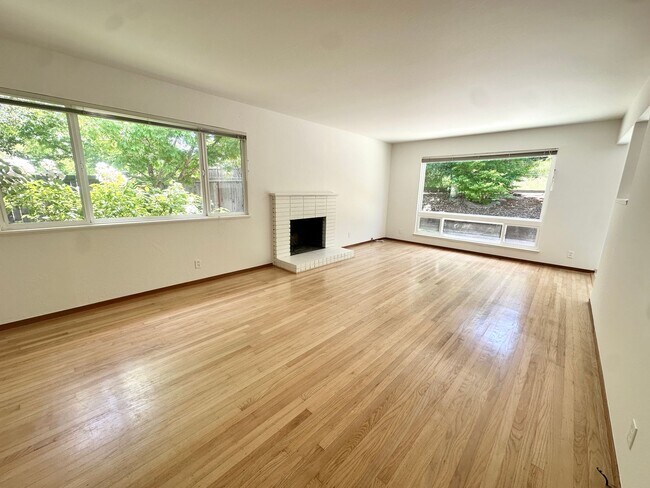 Foto del edificio - Charming Terra Linda Home in San Rafael