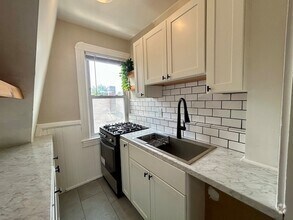 Building Photo - 84 Durfee St