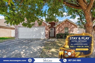 Building Photo - 2319 Great Light Dr