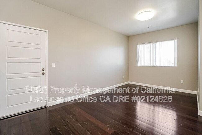 Foto del edificio - 11740 Vanowen St