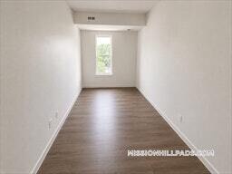 Foto del edificio - 301-305-305 Dudley St
