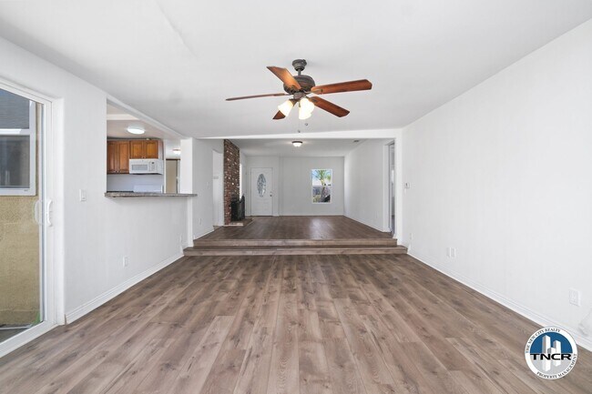 Building Photo - Beautiful 3BD | 2Bath