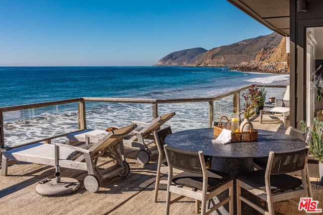 Building Photo - 42602 Pacific Coast Hwy