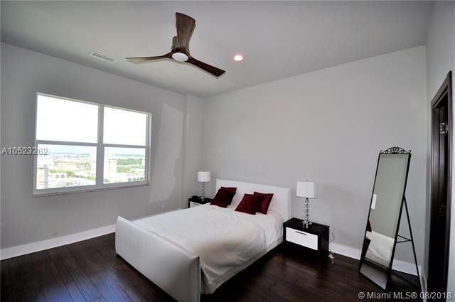 Foto del edificio - 1865 S Ocean Dr