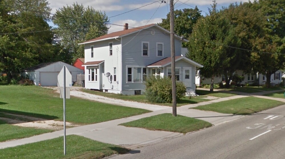 Primary Photo - 1113 S Galena Ave