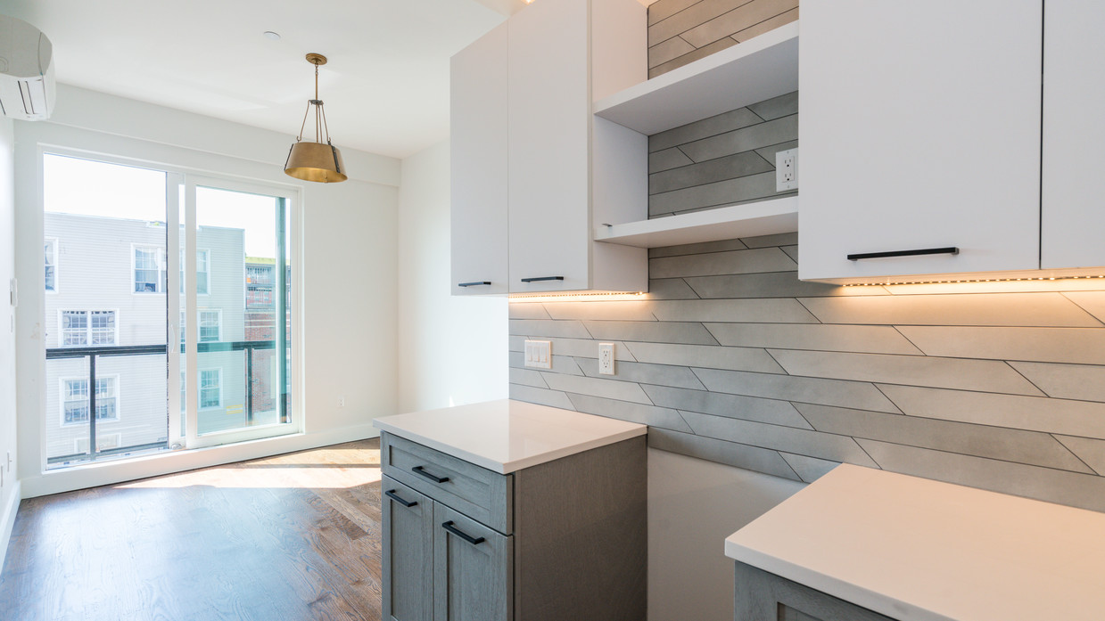 Foto principal - 1009 Willoughby Ave