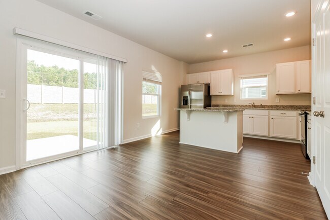 Foto del edificio - 368 Augustine Dr