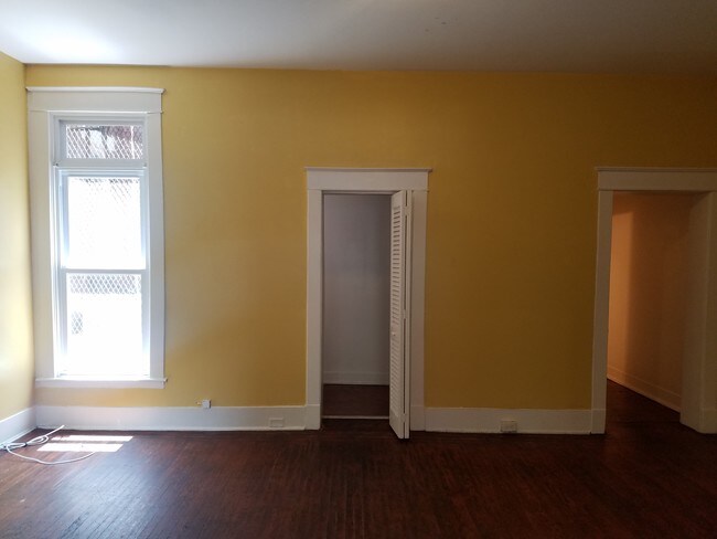 Building Photo - 105 W 29th St