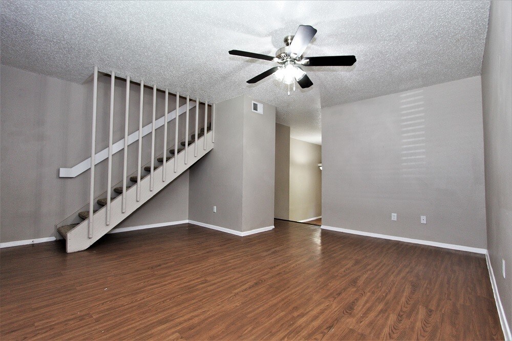 Primary Photo - 1519 Southport Dr
