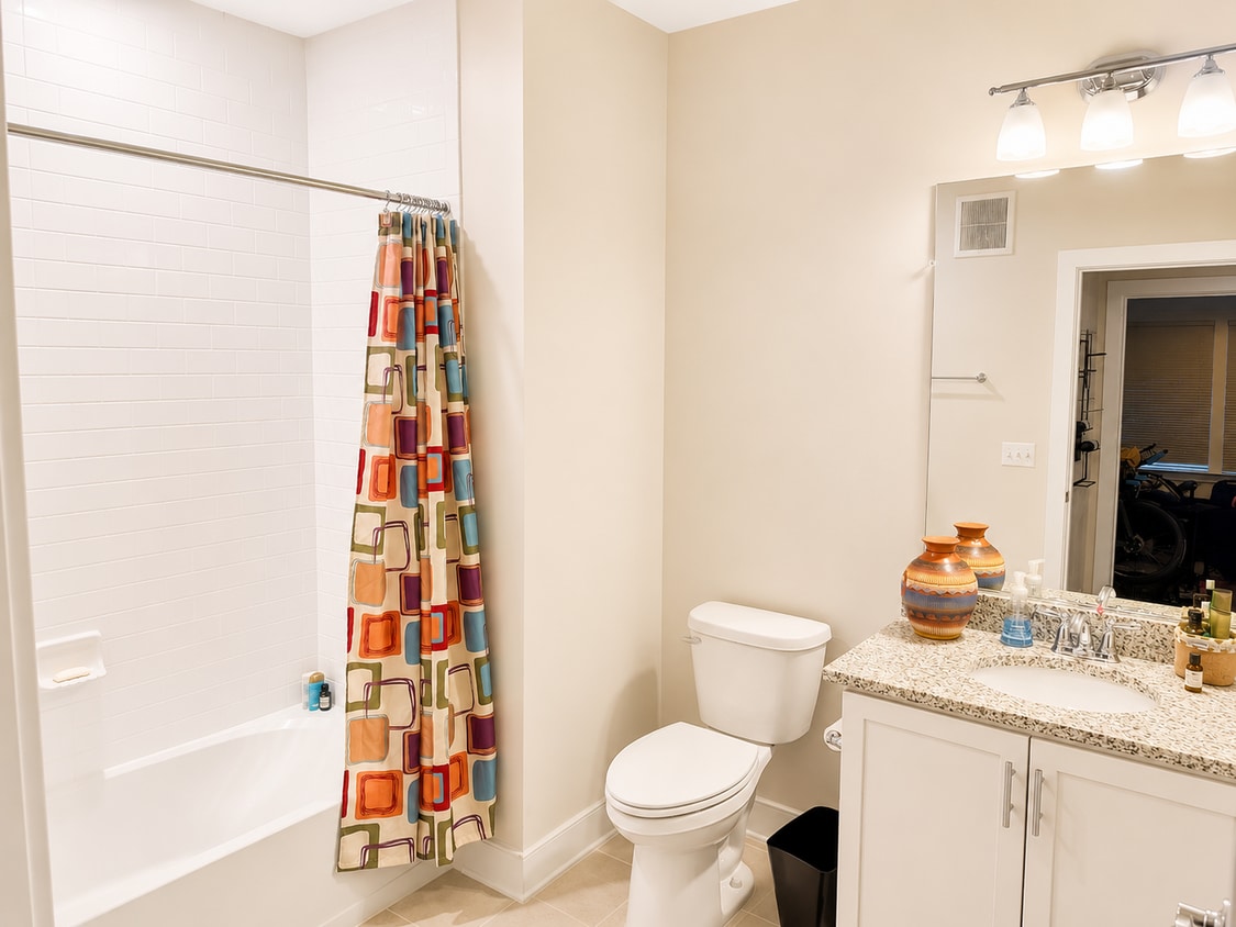 Sophisticated Rockville Corner Condo with Resort-Style Amenities, 2 Garage Parking Spaces - Sophisticated Rockville Corner Condo with Resort-Style Amenities, 2 Garage Parking Spaces