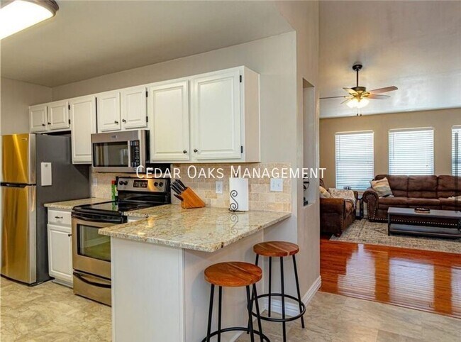 Foto del edificio - 8 Rivercliff Rd