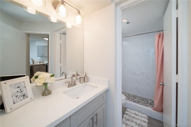 Building Photo - Convenient 1 Bedroom Close to Everything
