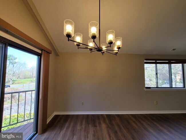 Building Photo - 206B Cypress Point Cir