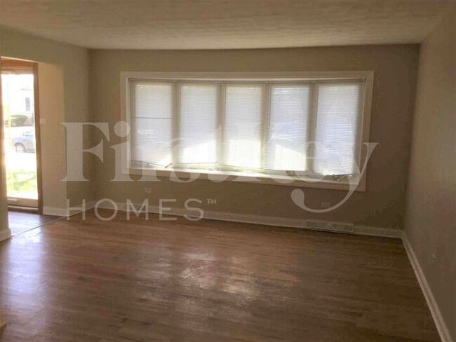 Building Photo - 2310 W 80th St