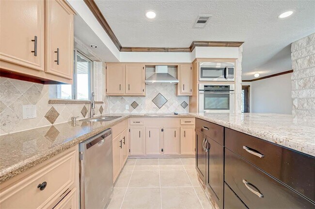 Foto del edificio - 26611 Meadow Ln