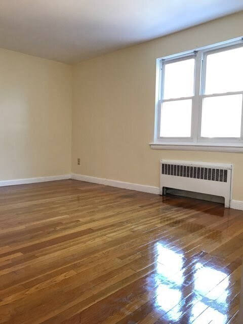 Foto del edificio - 265 Corey Rd