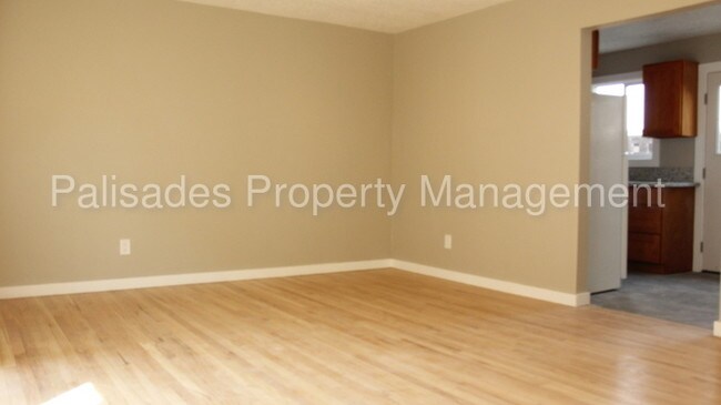 Building Photo - 616 NE 78th Ave