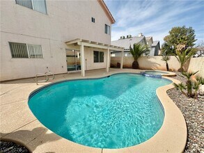 Building Photo - 7216 Winding Creek Dr