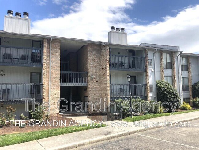 Foto del edificio - 3534 Timberline Trail