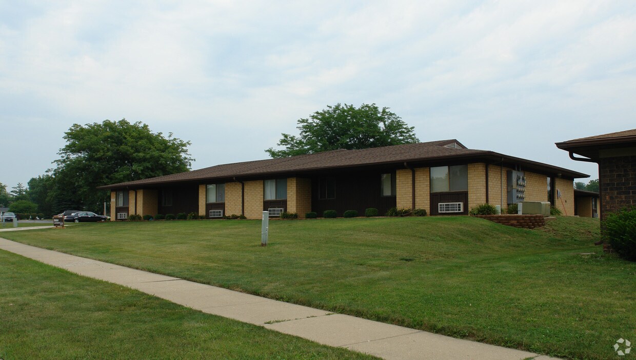Building Photo - 3506 N Molleck Dr
