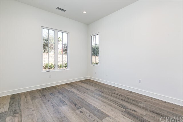 Building Photo - 137 Linda Vista