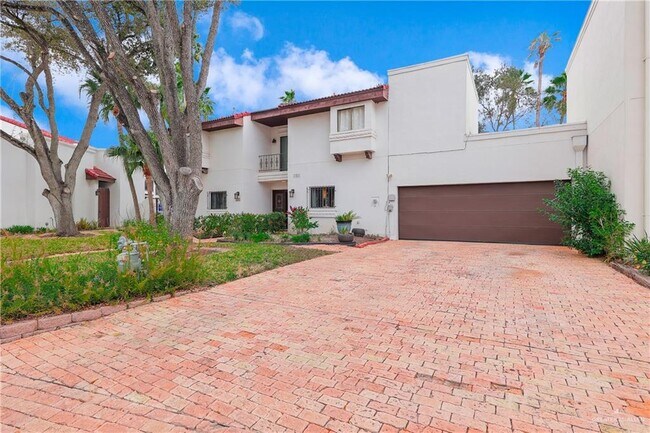 Foto del edificio - 24 Sunflower Ave