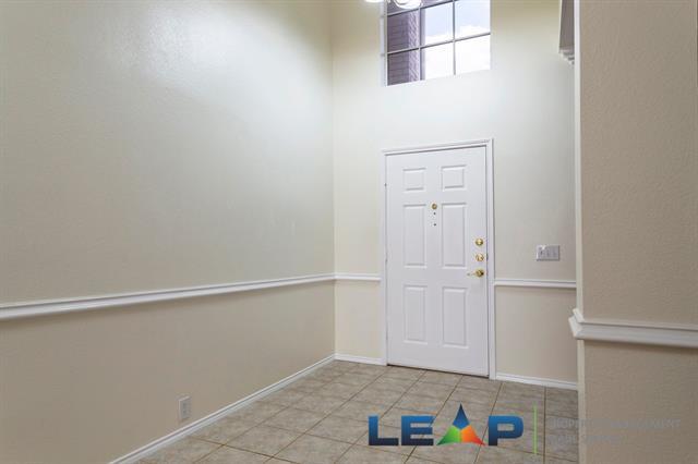 Foto del edificio - 2216 Oak Park Dr
