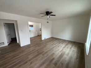 Building Photo - 205-205 N College St
