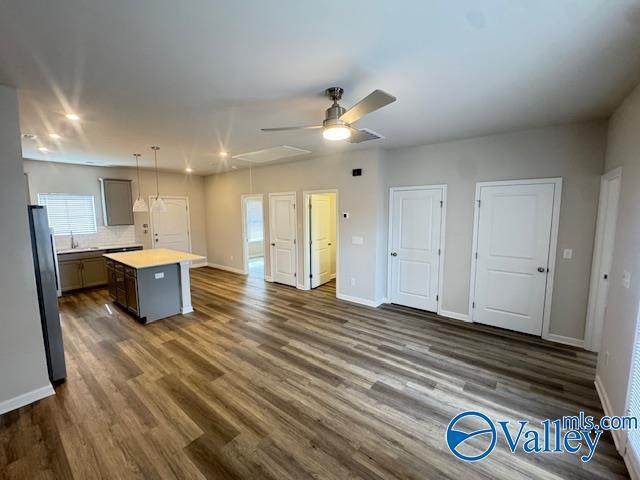 Foto del edificio - 123 Foster Wy Dr