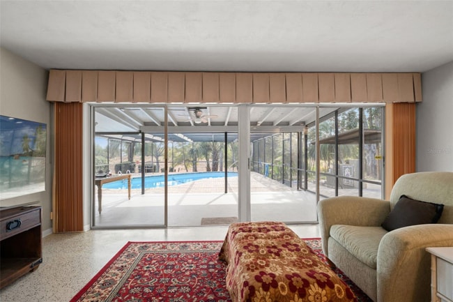 Foto del edificio - 6422 Fairlawn St